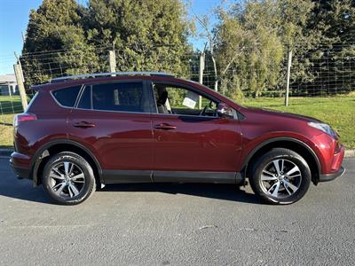 2018 Toyota Rav4 - Thumbnail