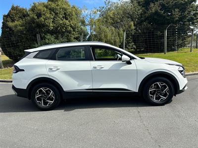 2022 Kia Sportage - Thumbnail