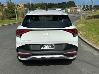 2022 Kia Sportage - Thumbnail