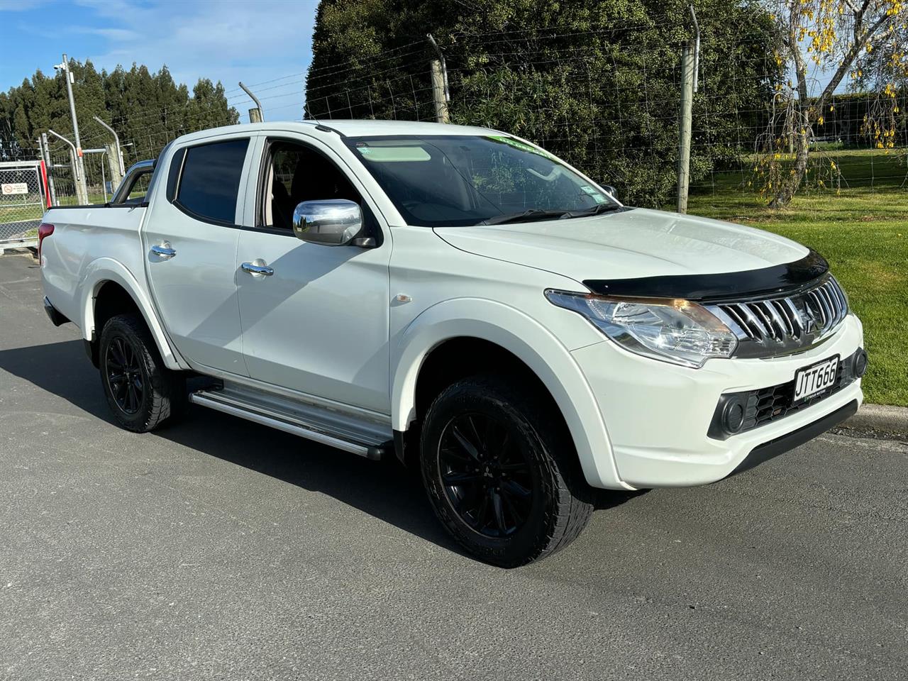 2016 Mitsubishi Triton