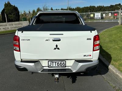 2016 Mitsubishi Triton - Thumbnail